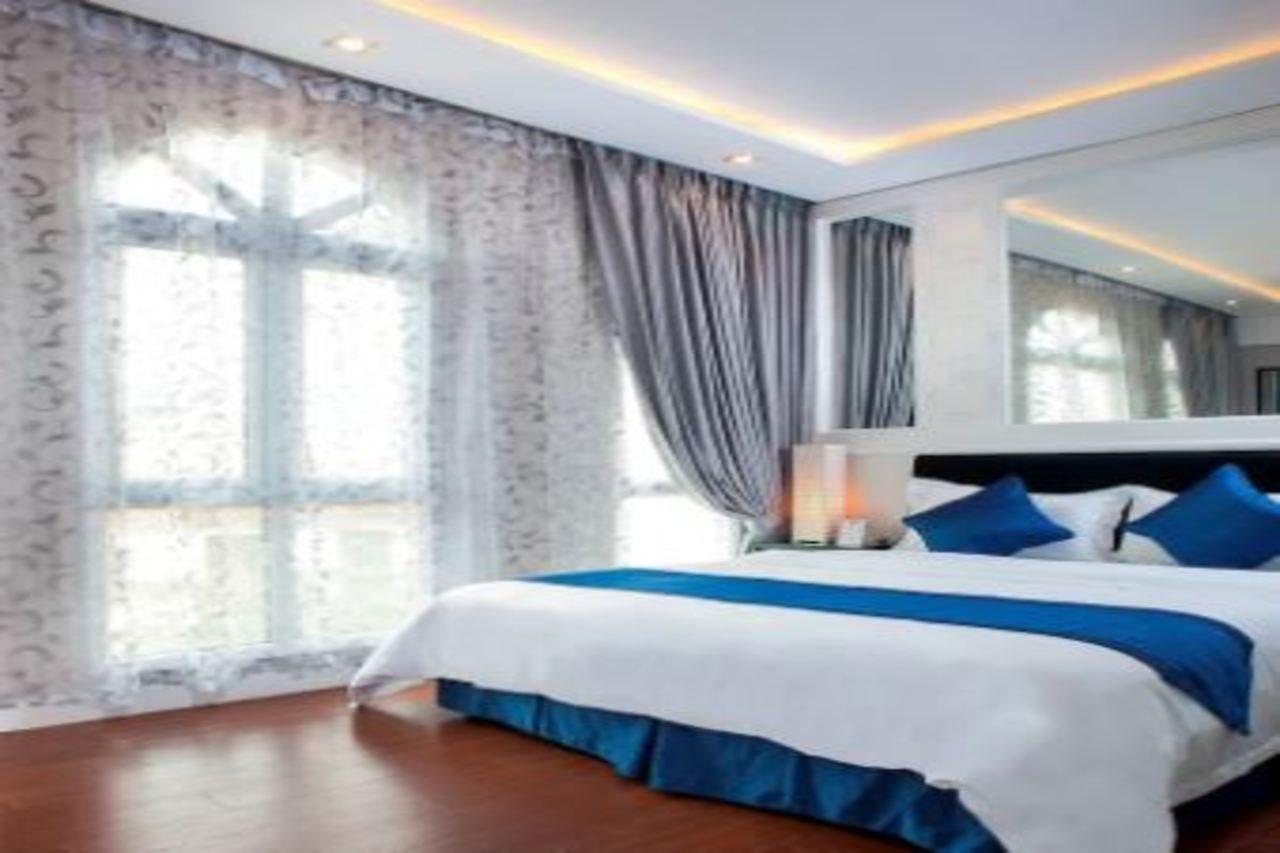 Minerva Church Hotel Hanoi Exterior photo
